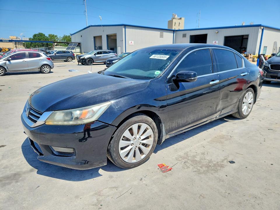 Продаж на аукціоні авто 2015 Honda Accord, vin: 1HGCR3F85FA025868, номер лоту: 66135806