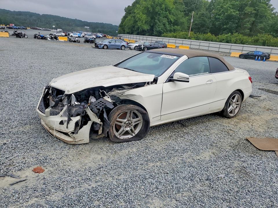 63545256 :رقم المزاد ، WDDKK5GF5BF058198 vin ، 2011 Mercedes-benz E مزاد بيع