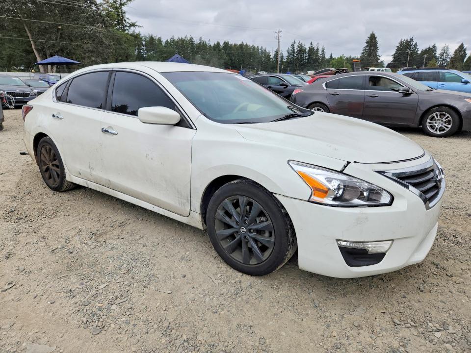 2015 Nissan Altima მანქანა იყიდება აუქციონზე, vin: 1N4AL3AP7FC592020, აუქციონის ნომერი: 65567226