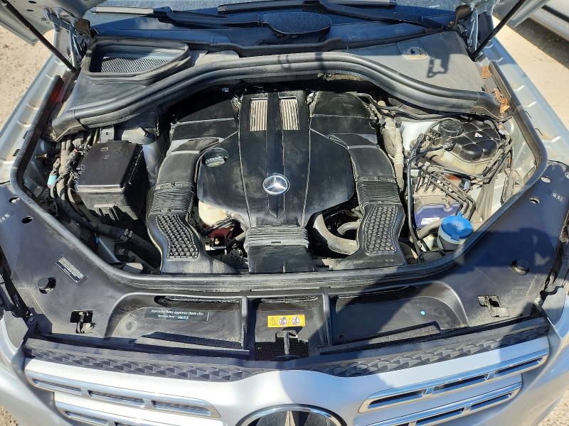 64070436 :رقم المزاد ، 4JGDF6EE0HA943806 vin ، 2017 Mercedes-benz Gls مزاد بيع