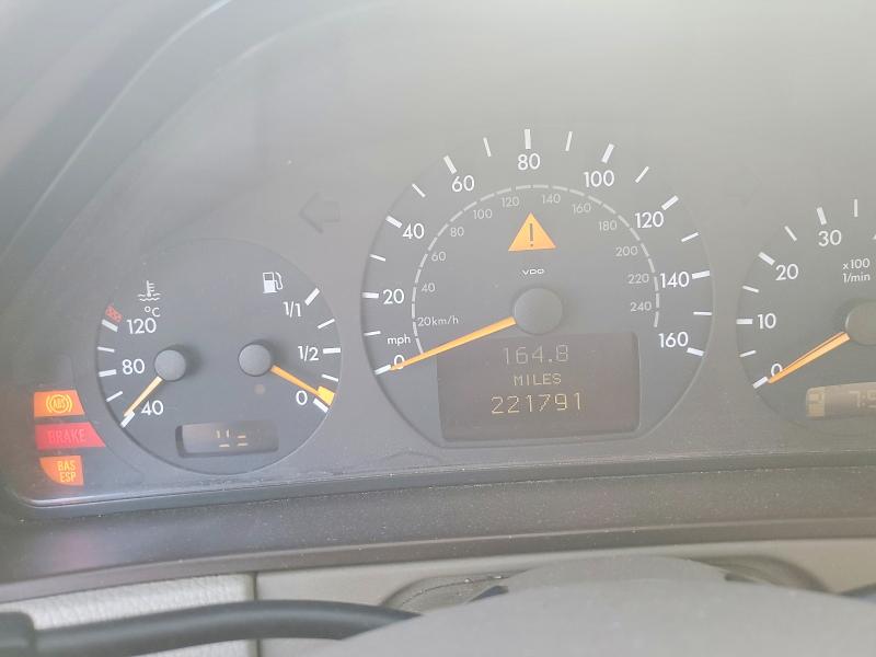 64961096 :رقم المزاد ، WDBJH65J92X080618 vin ، 2002 Mercedes-benz E مزاد بيع