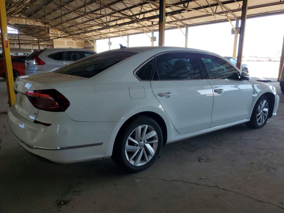 64672916 :رقم المزاد ، 1VWBA7A3XJC021331 vin ، 2018 Volkswagen Passat مزاد بيع