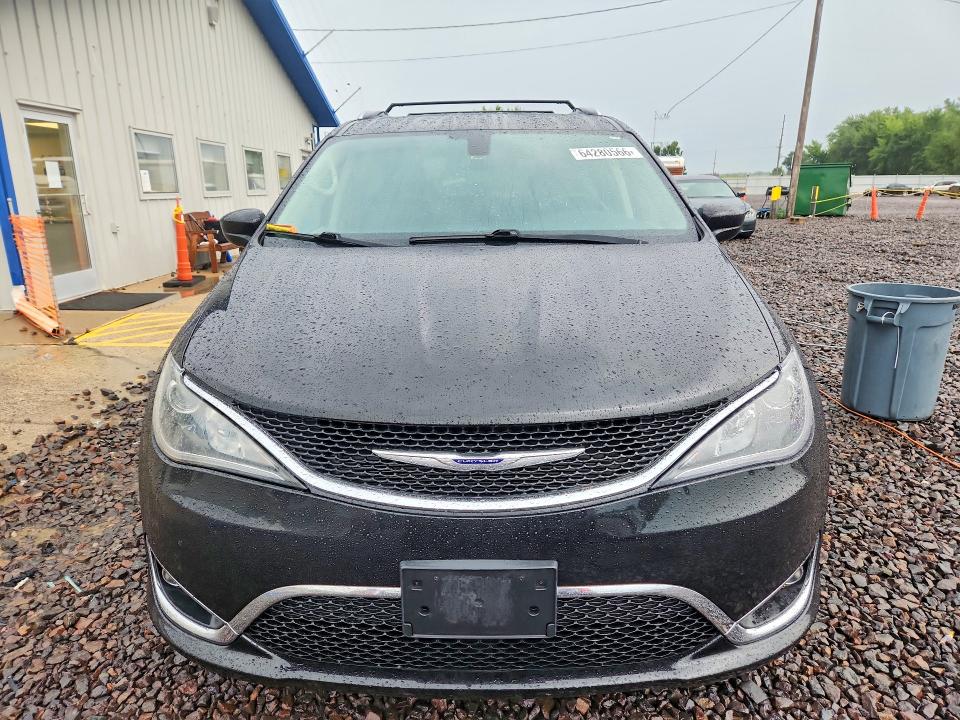 64280566 :رقم المزاد ، 2C4RC1BGXKR732370 vin ، 2019 Chrysler Pacifica مزاد بيع