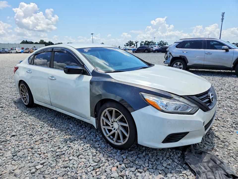 2017 Nissan Altima მანქანა იყიდება აუქციონზე, vin: 1N4AL3AP7HC248089, აუქციონის ნომერი: 65224946