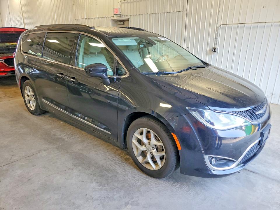 Продаж на аукціоні авто 2017 Chrysler Pacifica, vin: 2C4RC1BG0HR511921, номер лоту: 63582816