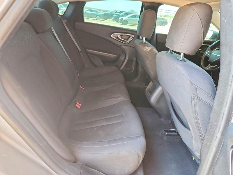 64317856 :رقم المزاد ، 1C3CCCAB2FN646260 vin ، 2015 Chrysler 200 مزاد بيع