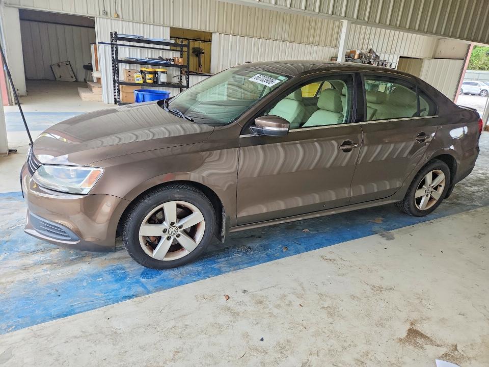 66703906 :رقم المزاد ، 3VWLL7AJ6DM372320 vin ، 2013 Volkswagen Jetta مزاد بيع