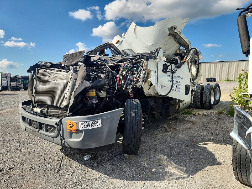 Продажа на аукционе авто 2016 Freightliner Cascadia 125, vin: 1FUJGLD5XGLGP4412, номер лота: 62941566