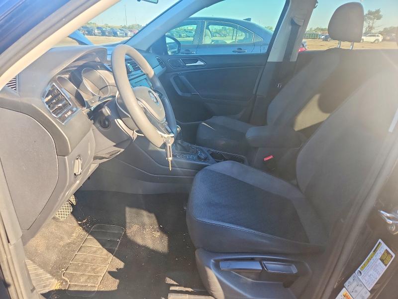 2018 Volkswagen Tiguan მანქანა იყიდება აუქციონზე, vin: 3VV0B7AX4JM046333, აუქციონის ნომერი: 65656186