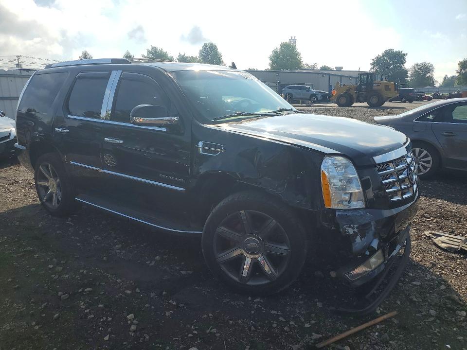 2011 Cadillac Escalade მანქანა იყიდება აუქციონზე, vin: 1GYS4AEF7BR307769, აუქციონის ნომერი: 63724666