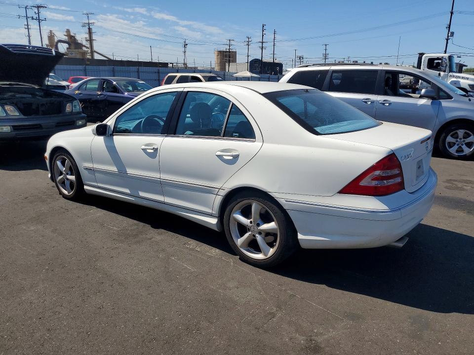 66427816 :رقم المزاد ، WDBRF40J55A707956 vin ، 2005 Mercedes-benz C مزاد بيع