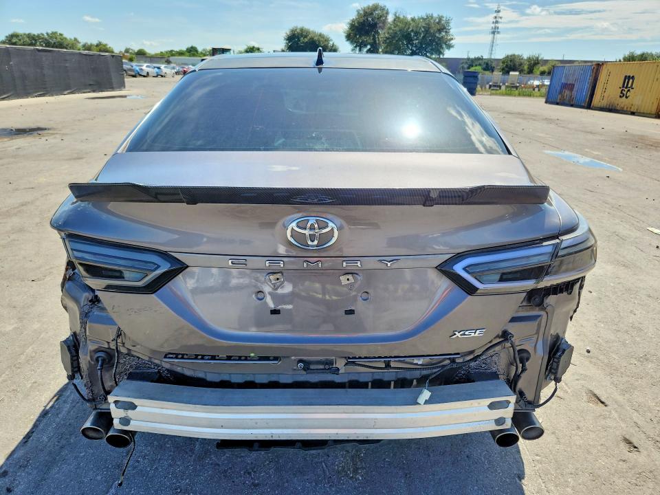 2018 Toyota Camry მანქანა იყიდება აუქციონზე, vin: 4T1B61HK1JU120012, აუქციონის ნომერი: 66349136
