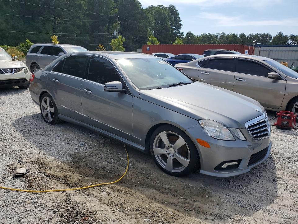 66201336 :رقم المزاد ، WDDHF5GB1BA456467 vin ، 2011 Mercedes-benz E مزاد بيع
