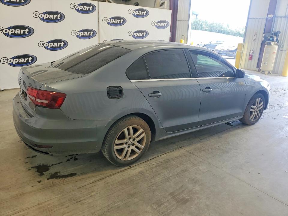 65237996 :رقم المزاد ، 3VW2B7AJ6HM348068 vin ، 2017 Volkswagen Jetta مزاد بيع