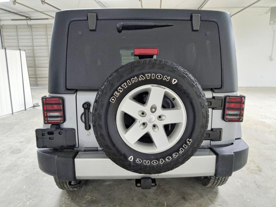Auction sale of the 2015 Jeep Wrangler Unlimited, vin: 1C4BJWEG9FL649981, lot number: 62802756