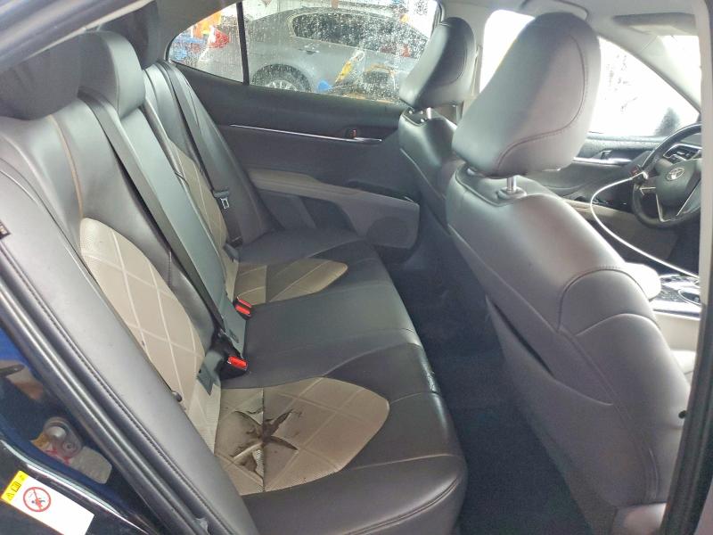 2018 Toyota Camry მანქანა იყიდება აუქციონზე, vin: 4T1B11HK5JU112607, აუქციონის ნომერი: 63990376