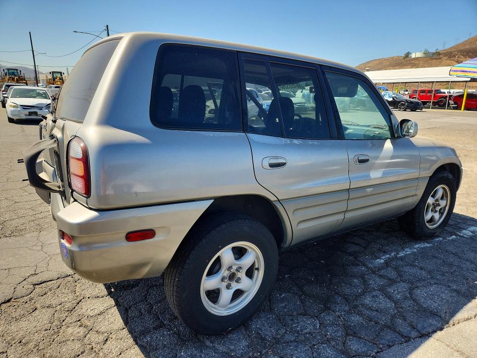 66455506 :رقم المزاد ، JT3GP10V8Y7067240 vin ، 2000 Toyota Rav4 مزاد بيع