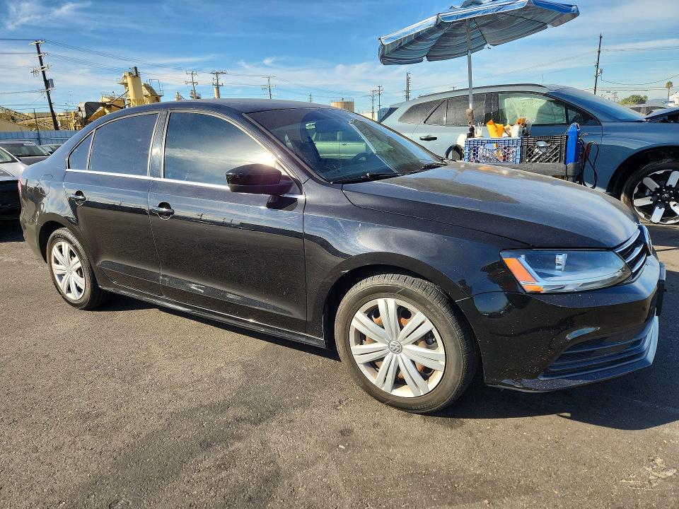2017 Volkswagen Jetta მანქანა იყიდება აუქციონზე, vin: 3VW2B7AJ2HM265916, აუქციონის ნომერი: 65541486