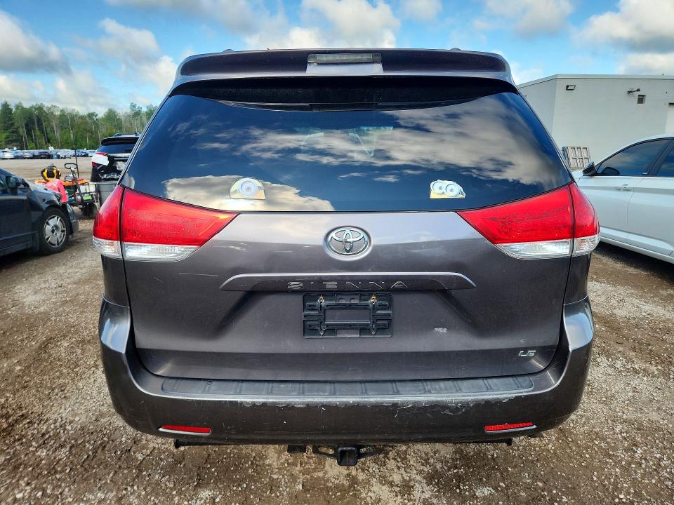 2011 Toyota Sienna მანქანა იყიდება აუქციონზე, vin: 5TDKK3DC0BS007099, აუქციონის ნომერი: 66425076