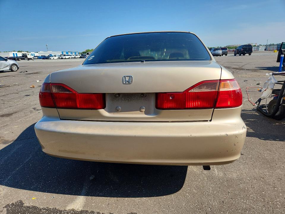 65200836 :رقم المزاد ، 1HGCG5675YA050099 vin ، 2000 Honda Accord مزاد بيع