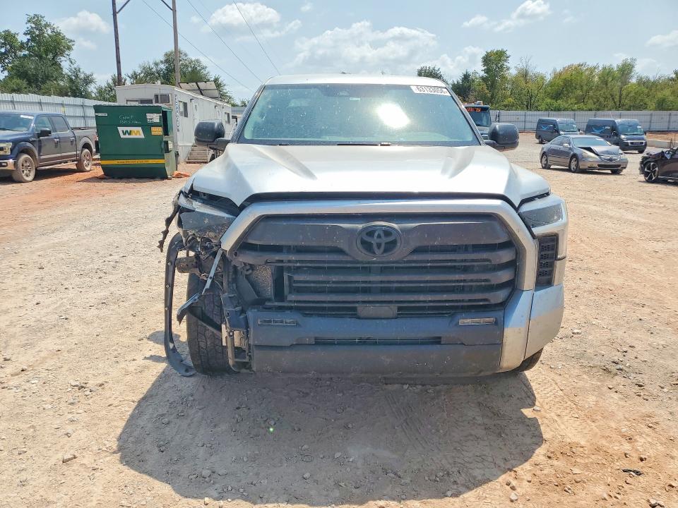 2022 Toyota Tundra მანქანა იყიდება აუქციონზე, vin: 5TFLA5DB0NX040290, აუქციონის ნომერი: 63133056