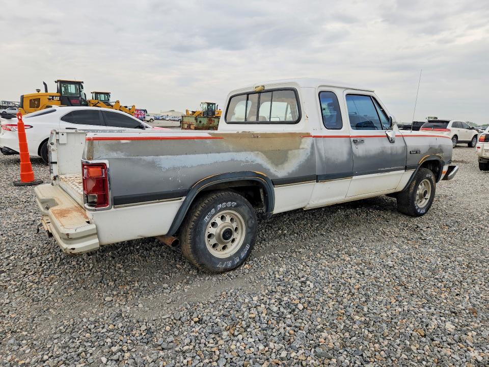 1993 Dodge D-series მანქანა იყიდება აუქციონზე, vin: 3B7HE13Z8PM151163, აუქციონის ნომერი: 65144316
