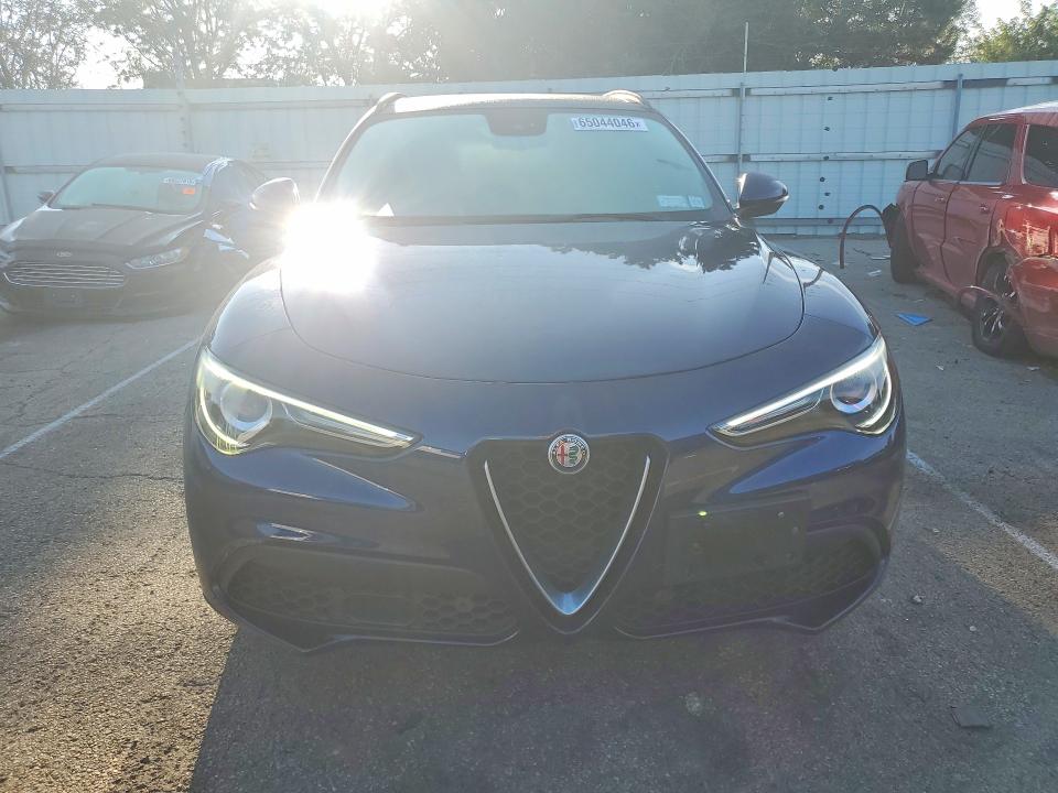 Продаж на аукціоні авто 2018 Alfa Romeo Stelvio, vin: ZASFAKPN0J7B69357, номер лоту: 65044046