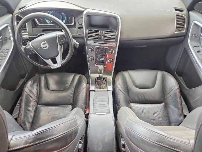 2015 Volvo Xc60 მანქანა იყიდება აუქციონზე, vin: YV4902RCXF2560442, აუქციონის ნომერი: 64603816
