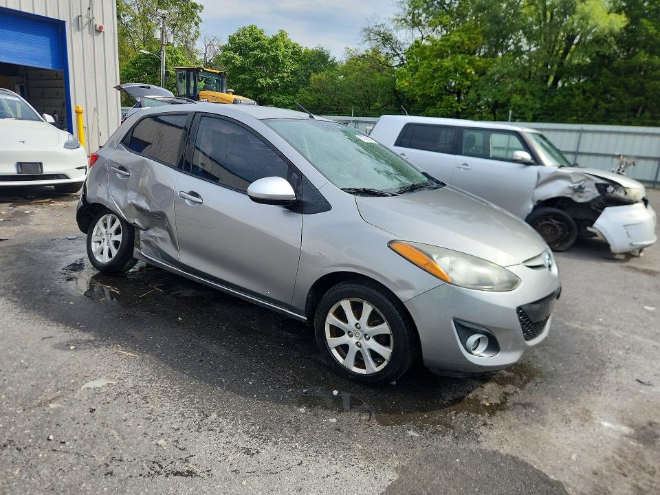 2011 Mazda Mazda 2 მანქანა იყიდება აუქციონზე, vin: JM1DE1HY5B0102237, აუქციონის ნომერი: 67088056