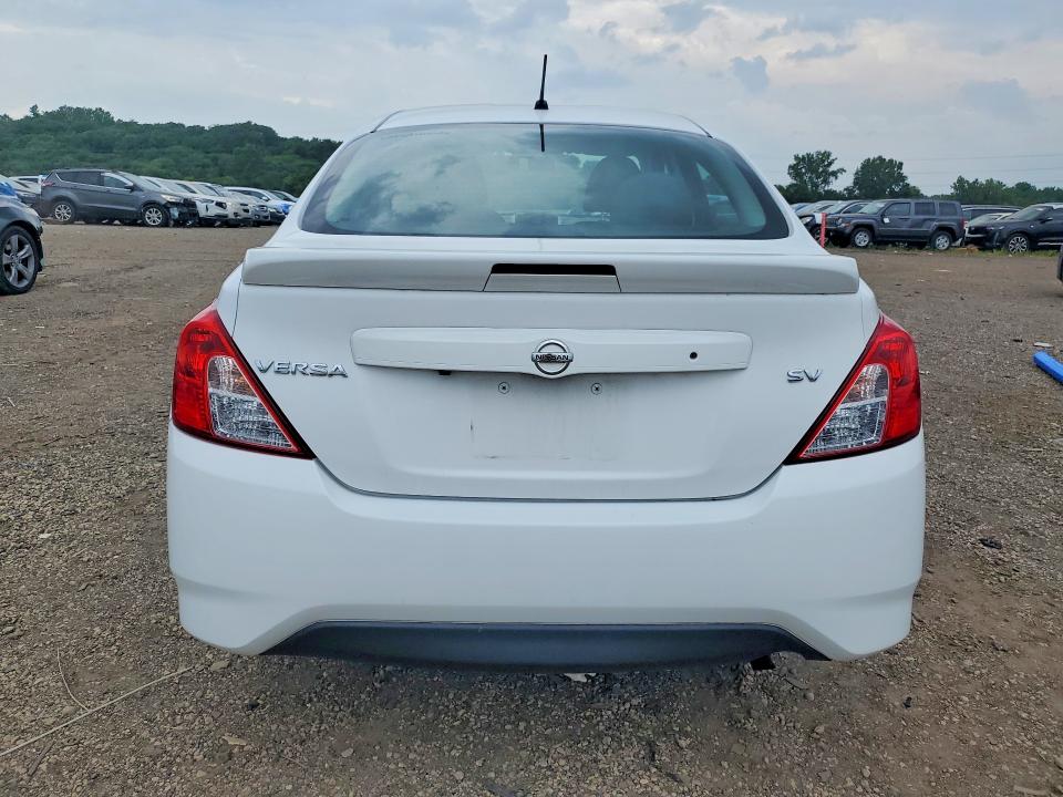 63824106 :رقم المزاد ، 3N1CN7AP0KL850609 vin ، 2019 Nissan Versa مزاد بيع
