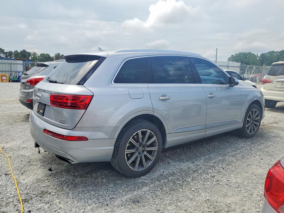 Продаж на аукціоні авто 2017 Audi Q7, vin: WA1LAAF7XHD005838, номер лоту: 64116216