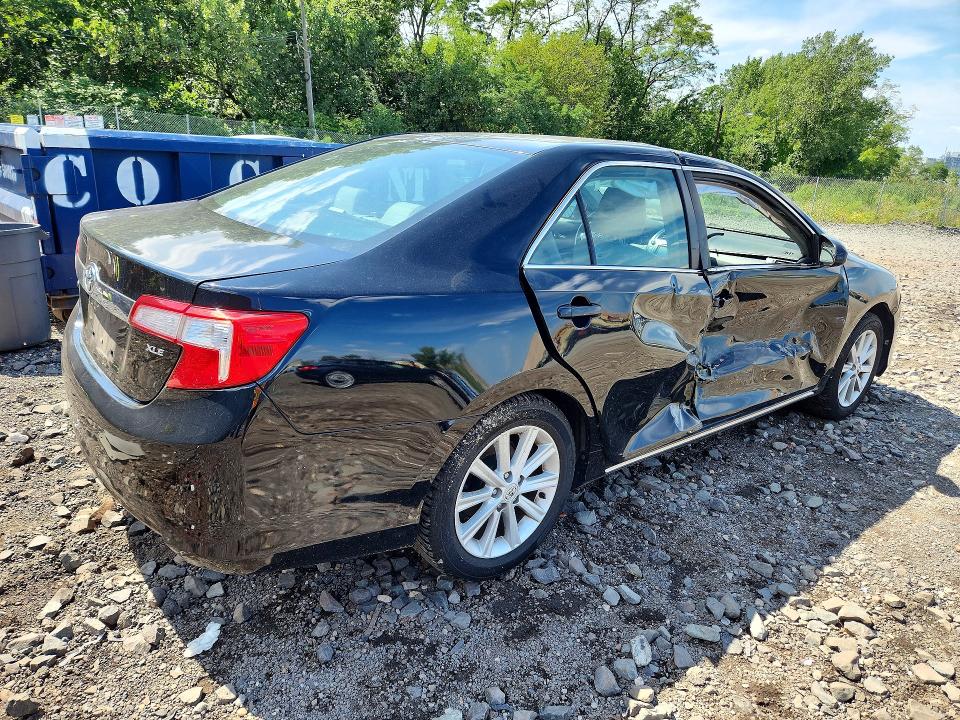 65615236 :رقم المزاد ، 4T4BF1FK8CR238439 vin ، 2012 Toyota Camry مزاد بيع