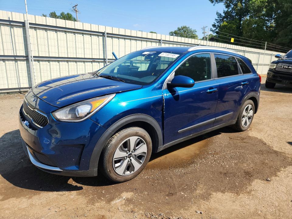 67150196 :رقم المزاد ، KNDCB3LC2J5210621 vin ، 2018 Kia Niro مزاد بيع