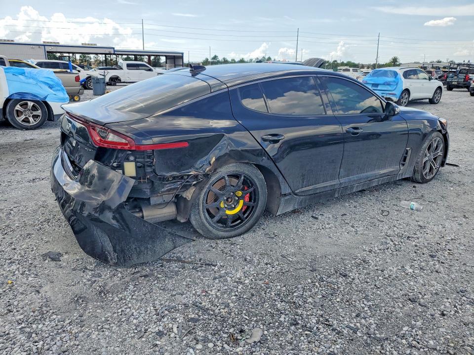 2019 Kia Stinger მანქანა იყიდება აუქციონზე, vin: KNAE35LC7K6051699, აუქციონის ნომერი: 64546486