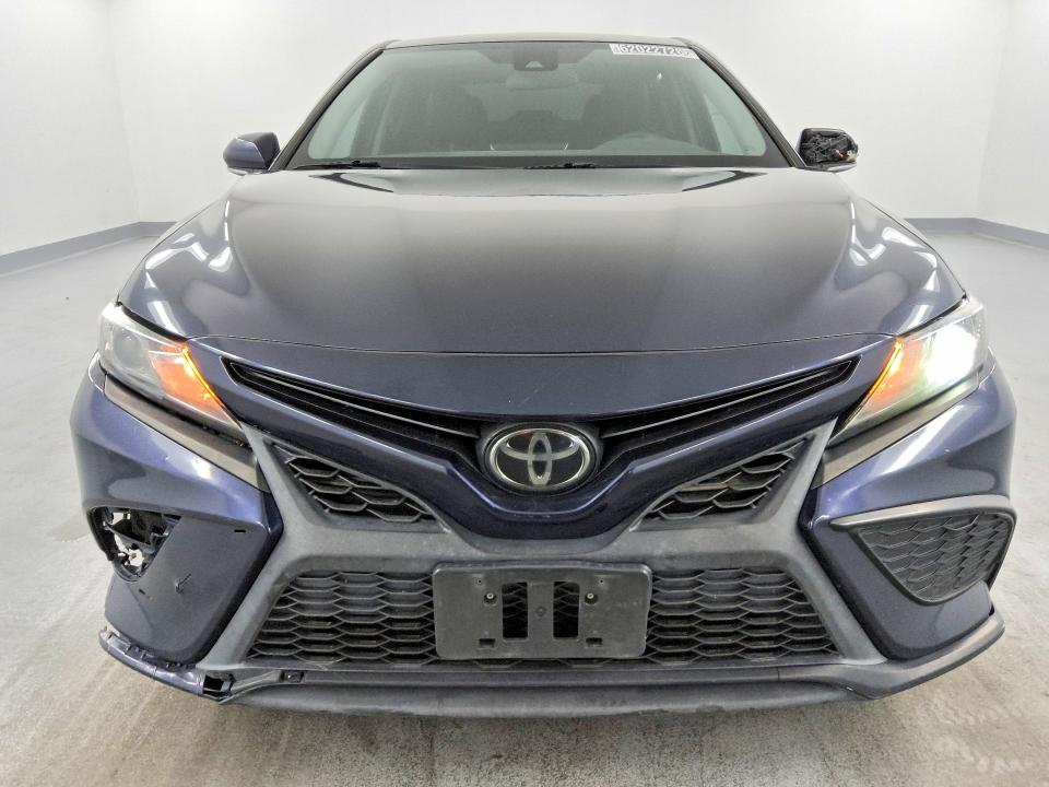 Продажа на аукционе авто 2022 Toyota Camry, vin: 4T1G11AK4NU671782, номер лота: 62022726