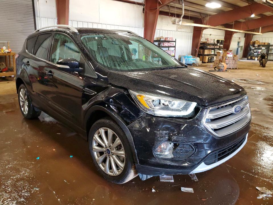 66179816 :رقم المزاد ، 1FMCU9J90HUE10252 vin ، 2017 Ford Escape مزاد بيع