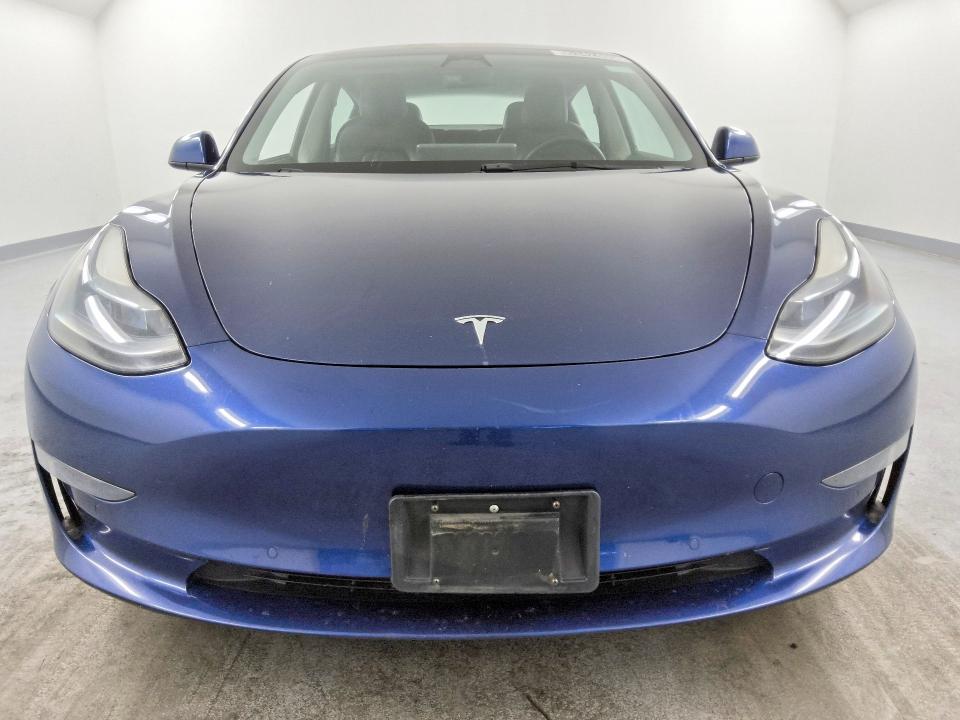 2022 Tesla Model 3 მანქანა იყიდება აუქციონზე, vin: 5YJ3E1EA7NF189602, აუქციონის ნომერი: 63424056