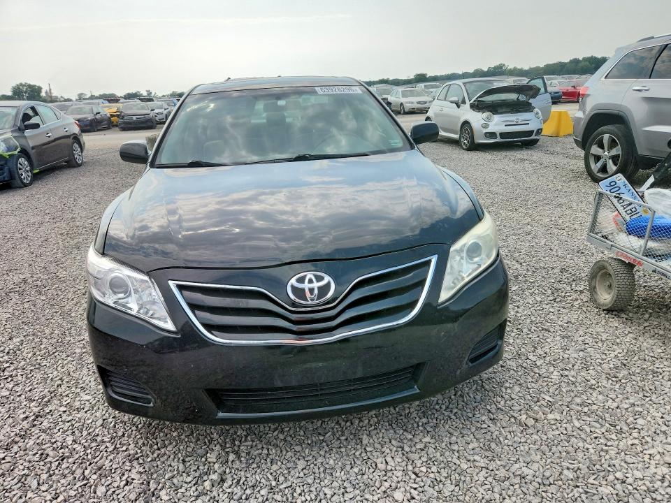 63928296 :رقم المزاد ، 4T4BF3EK3BR103266 vin ، 2011 Toyota Camry مزاد بيع