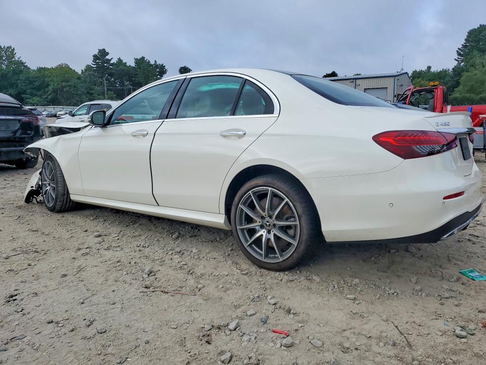 63665676 :رقم المزاد ، W1KZF5KB6NB052008 vin ، 2022 Mercedes-benz E مزاد بيع