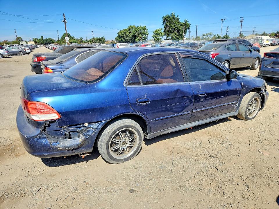Продажа на аукционе авто 2002 Honda Accord, vin: 1HGCF866X2A107125, номер лота: 65553996