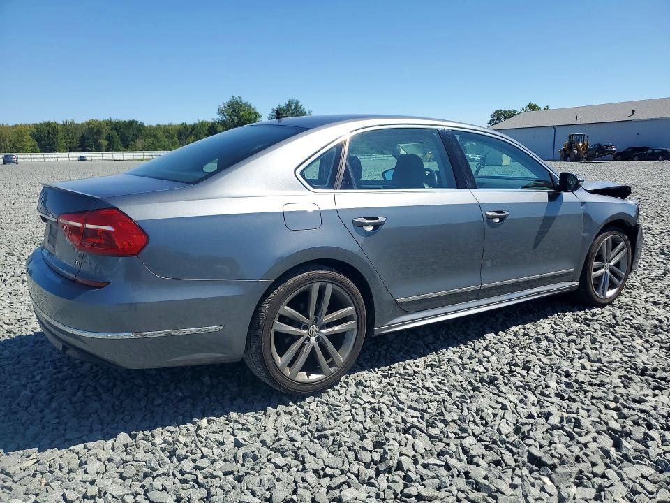 67168256 :رقم المزاد ، 1VWAT7A37GC063017 vin ، 2016 Volkswagen Passat مزاد بيع
