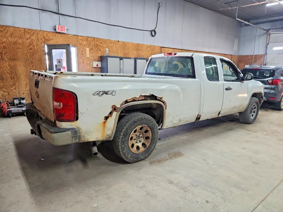 Продажа на аукционе авто 2009 Chevrolet Silverado, vin: 1GCEK19J19E103753, номер лота: 64948396