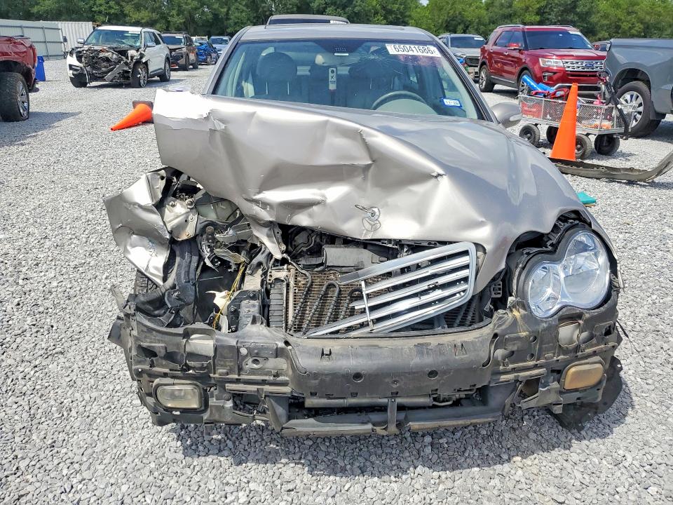 65041686 :رقم المزاد ، WDBRF84J55F663154 vin ، 2005 Mercedes-benz C مزاد بيع