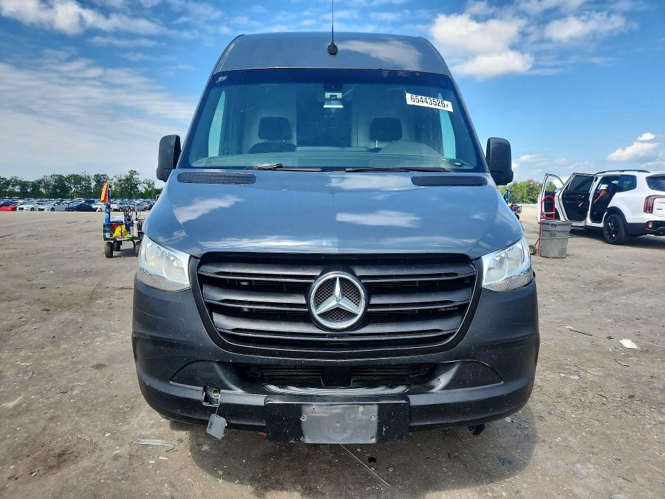 65443526 :رقم المزاد ، WD4PF1CD9KP148276 vin ، 2019 Mercedes-benz Sprinter مزاد بيع