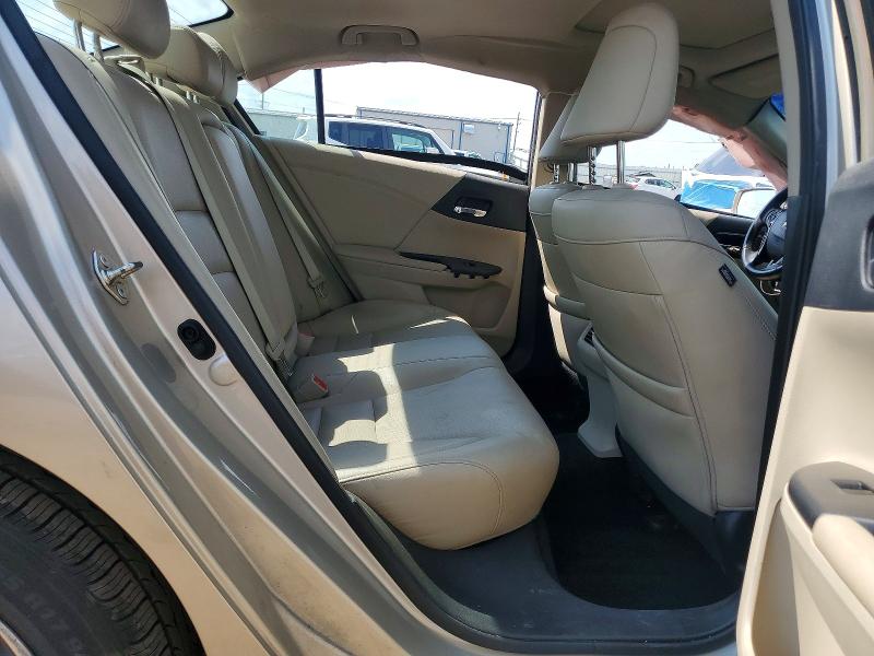 66394226 :رقم المزاد ، 1HGCR3F87HA028273 vin ، 2017 Honda Accord مزاد بيع