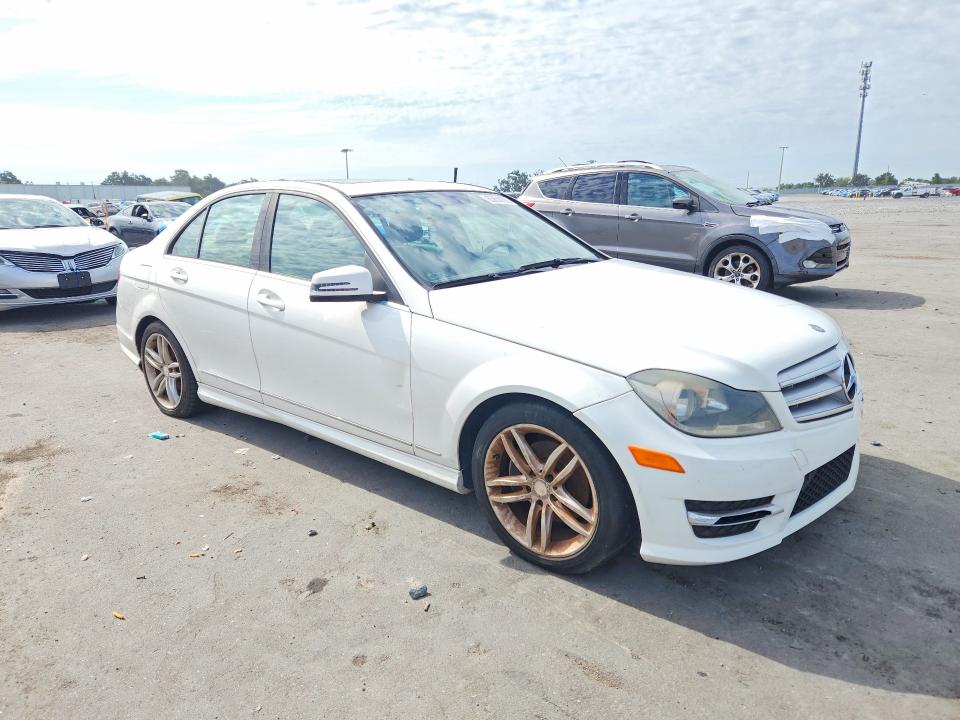 65856086 :رقم المزاد ، WDDGF4HB5DA758223 vin ، 2013 Mercedes-benz C مزاد بيع