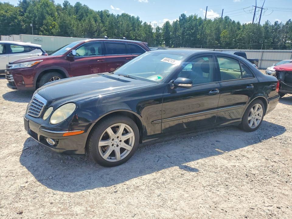 66042126 :رقم المزاد ، WDBUF56X57B066851 vin ، 2007 Mercedes-benz E مزاد بيع