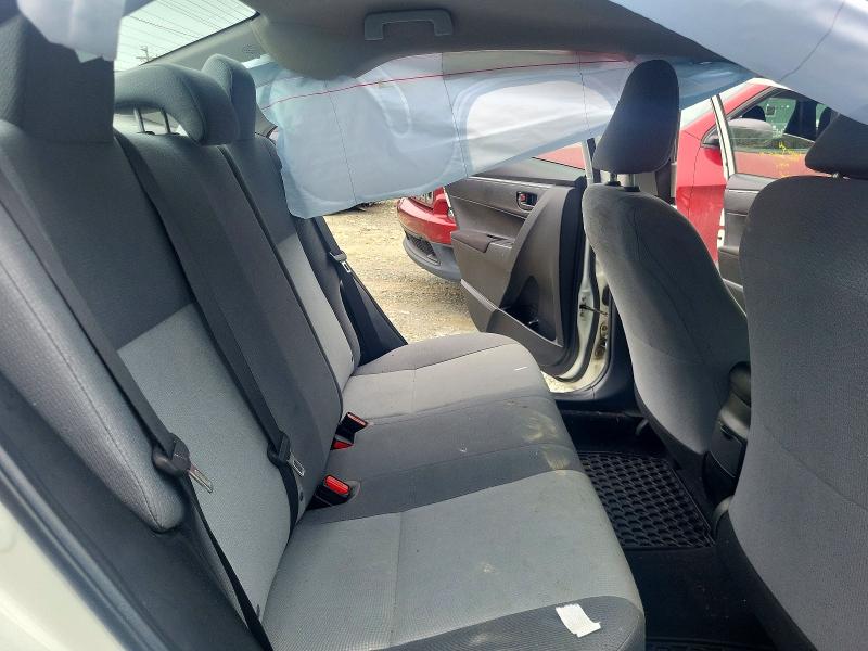 64722236 :رقم المزاد ، 2T1BURHE0FC472201 vin ، 2015 Toyota Corolla مزاد بيع