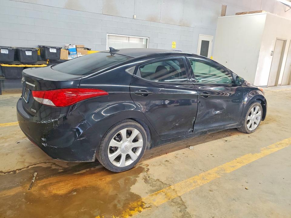 64650376 :رقم المزاد ، KMHDH4AE5DU888542 vin ، 2013 Hyundai Elantra مزاد بيع