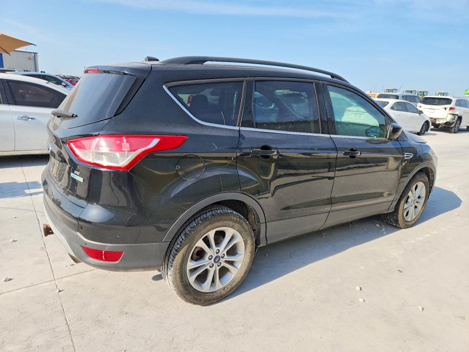2016 Ford Escape მანქანა იყიდება აუქციონზე, vin: 1FMCU0G9XGUA00107, აუქციონის ნომერი: 64333546
